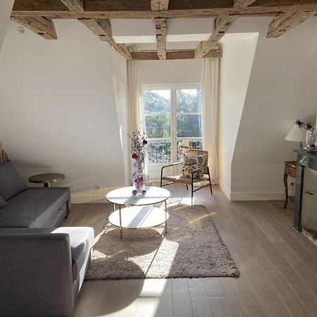La Grande Carree Bed & Breakfast Saint-Cyr-sur-Loire Ngoại thất bức ảnh